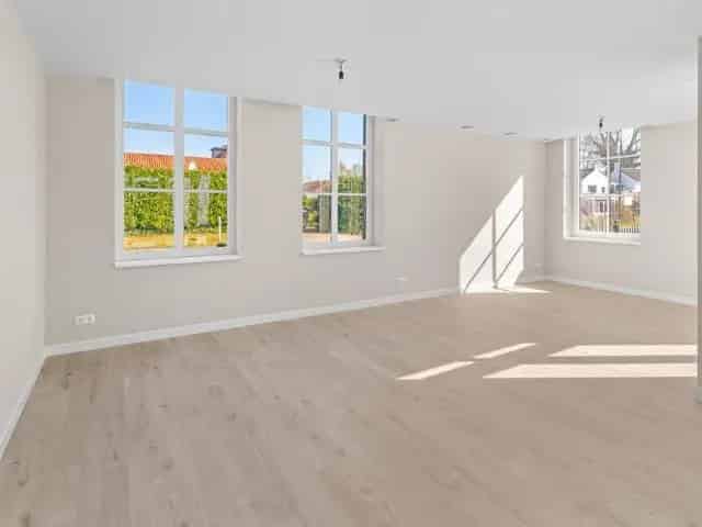 Moderne woning met kangoeroewoning te koop