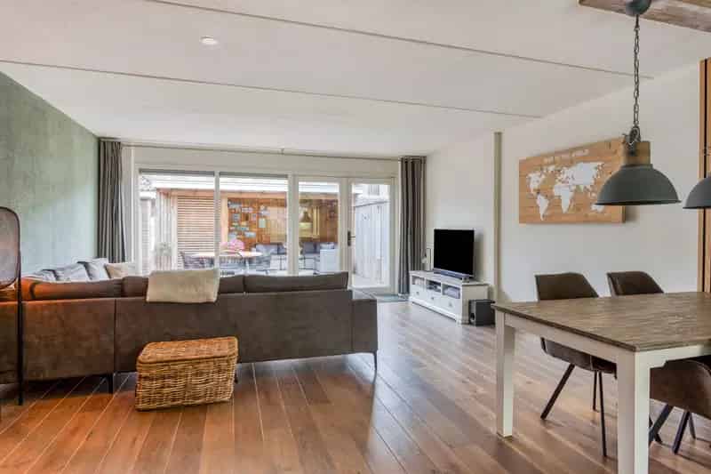 Huis te koop Barneveld: Ruime gezinswoning met 3 slaapkamers