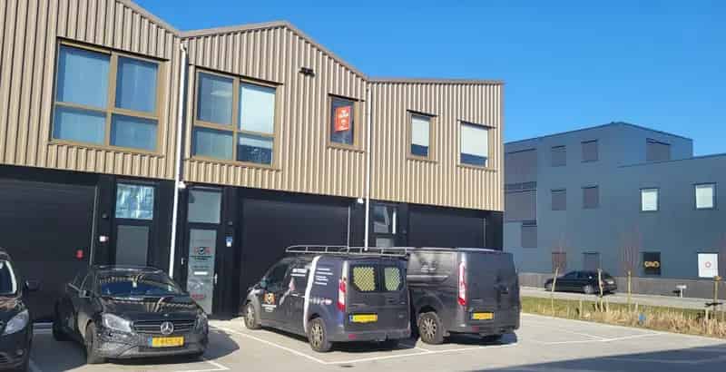 Bedrijfshal te huur Nieuwerkerk aan den IJssel 115m2