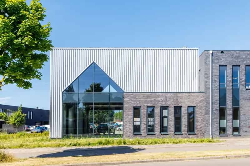 Bedrijfshal te koop Apeldoorn: 279m² multifunctioneel pand nabij A1