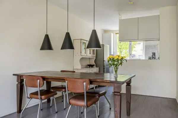 Ruime Hoekwoning Westerwatering Zaandam 4 slaapkamers