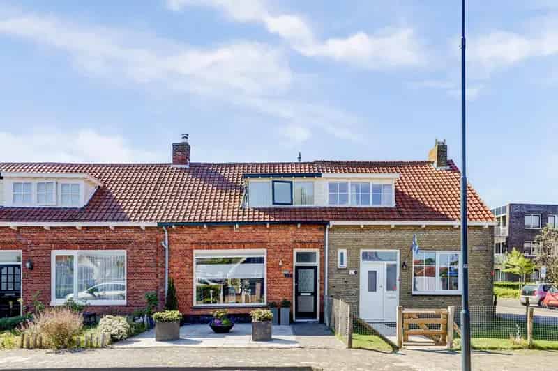 Tussenwoning Wissenkerke 3 slaapkamers diepe tuin garage