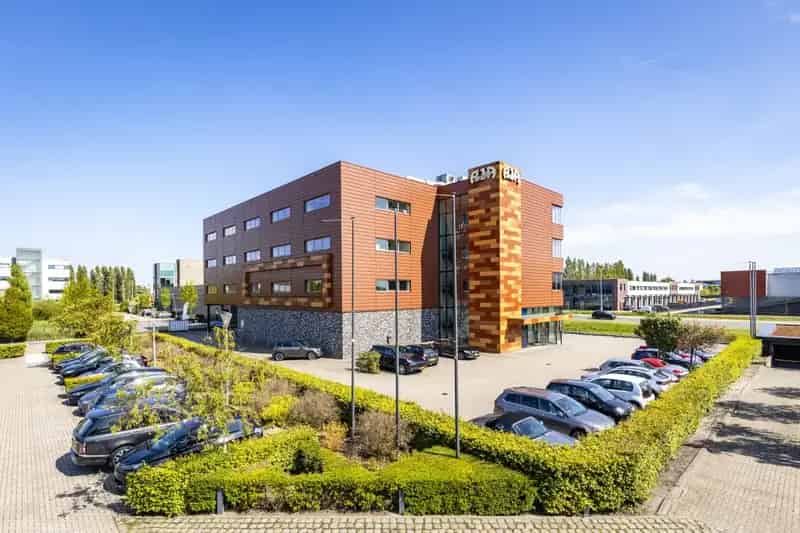 Showroom Kantoorruimte Airport Business Park