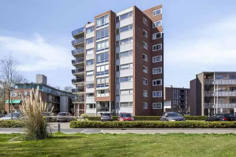 Ruim appartement 2 slaapkamers balkon nabij centrum