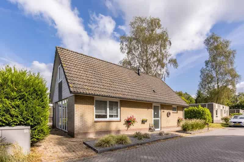 Huis te koop Wernhoutsburg: Ruime woning met moderne keuken en tuin