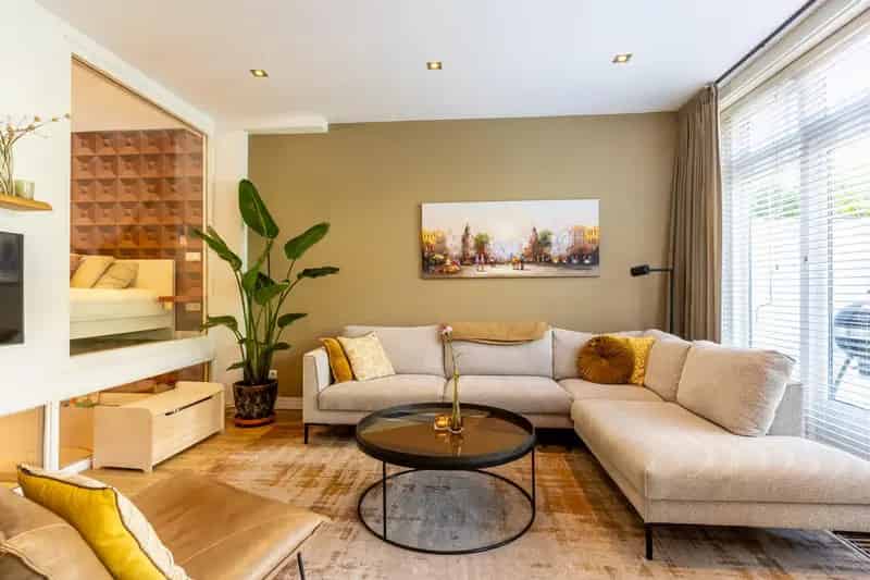 Benedenwoning Blijdorp 67m2 Tuin 75m2 Modern Souterrain