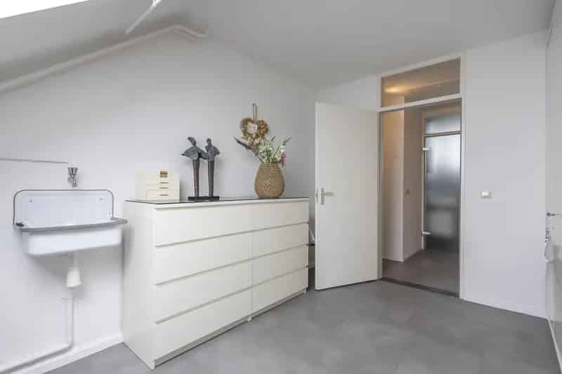Halfvrijstaande woning Kunrade 4 slaapkamers 16 zonnepanelen