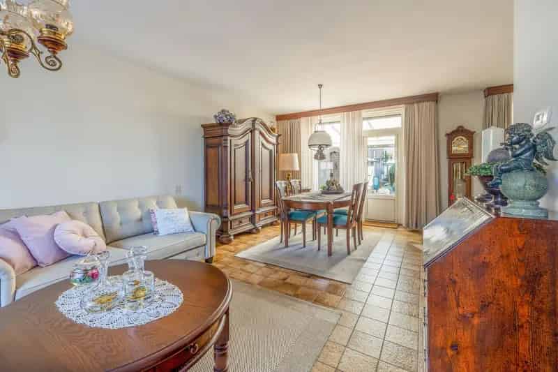 Hoekwoning Leijgraaf 3 slaapkamers garage tuin