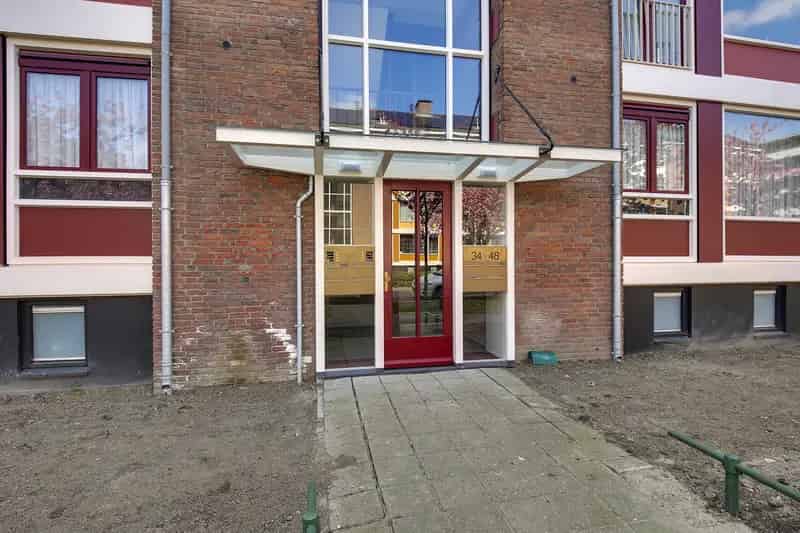 Ruilwoning Nabij Winkels en NS Station Rijswijk
