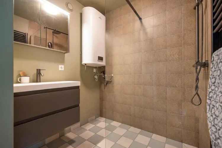 Appartement te koop Den Haag: Sfeervol 4-kamer appartement 97m2 nabij strand