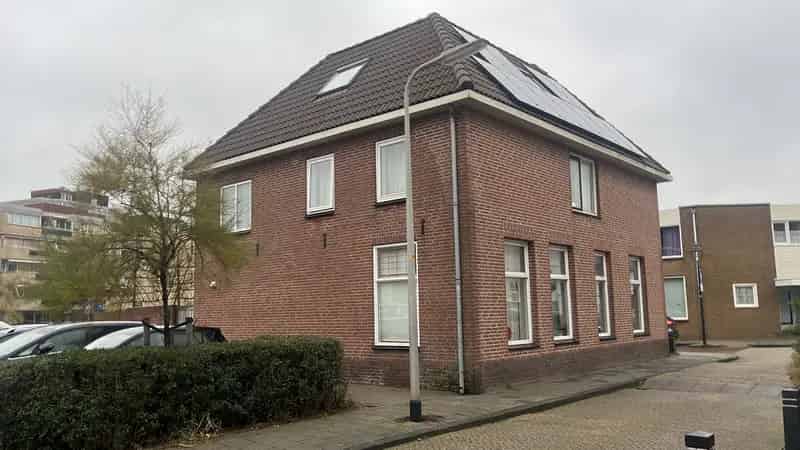 Kamer nabij strand 200m Ruim huis 4 huisgenoten 19-30 jaar