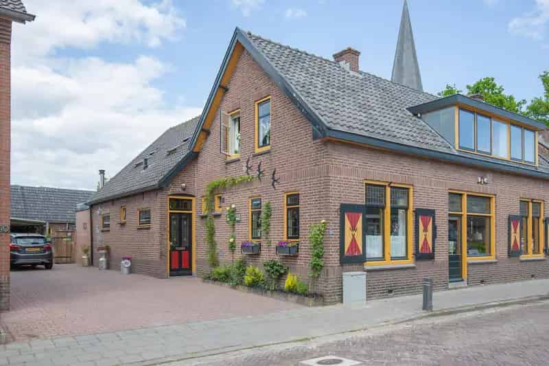 Jaren 20 Tweekapper Dorpshart Ruime Tuin Karakteristieke Details