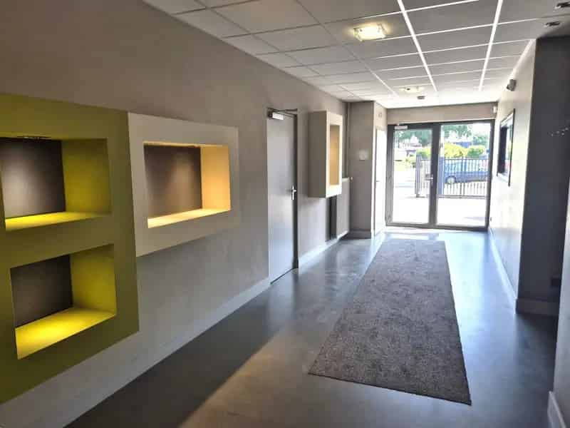 Bedrijfshal Deurne te Koop 1707m2 Kantoor Showroom Magazijn