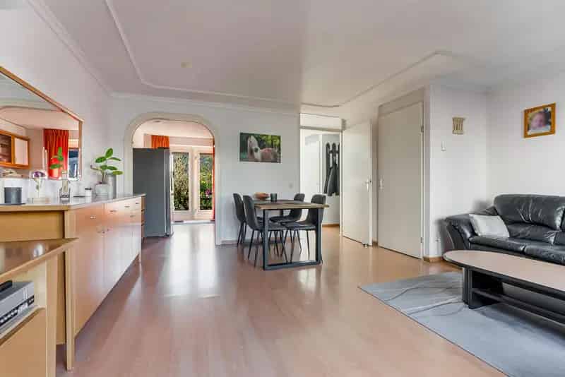 Ruime Tussenwoning met Dakterras Almere Stad