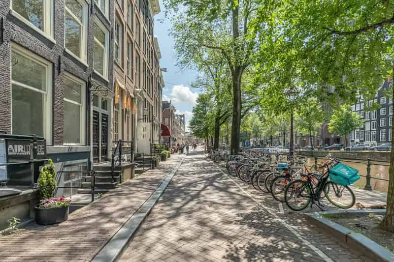 Winkelruimte te Huur Singel Amsterdam 229m2