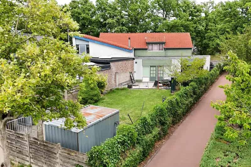 Ruime 2-onder-1-kapwoning met gelijkvloers wonen mogelijkheid