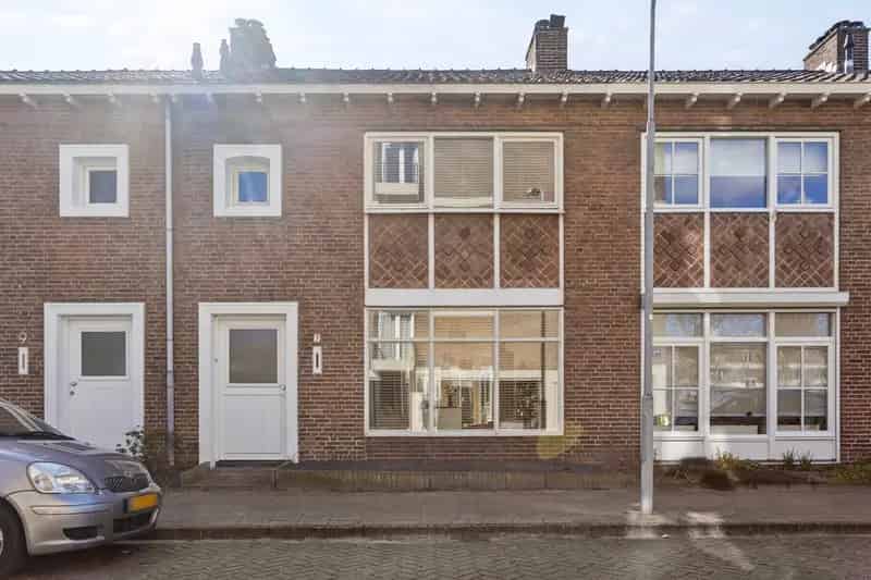 Huis te koop Karel de Vijfdestraat 4 slaapkamers gerenoveerd