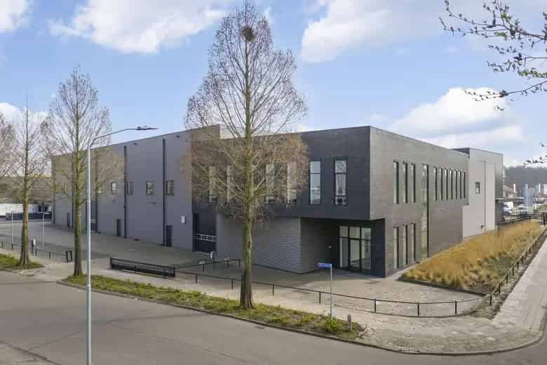 1141 m2 Bedrijfsruimte te Huur Harderwijk ADR Magazijn Kantoorruimte