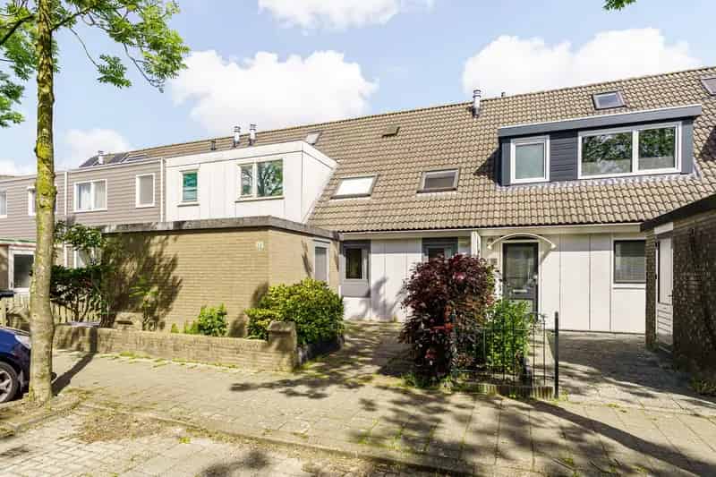 Huis te koop Hoofddorp 3 slaapkamers royale tuin