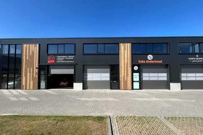 Bedrijfshal te huur Maasdijk 69m² Kantoor 51m²