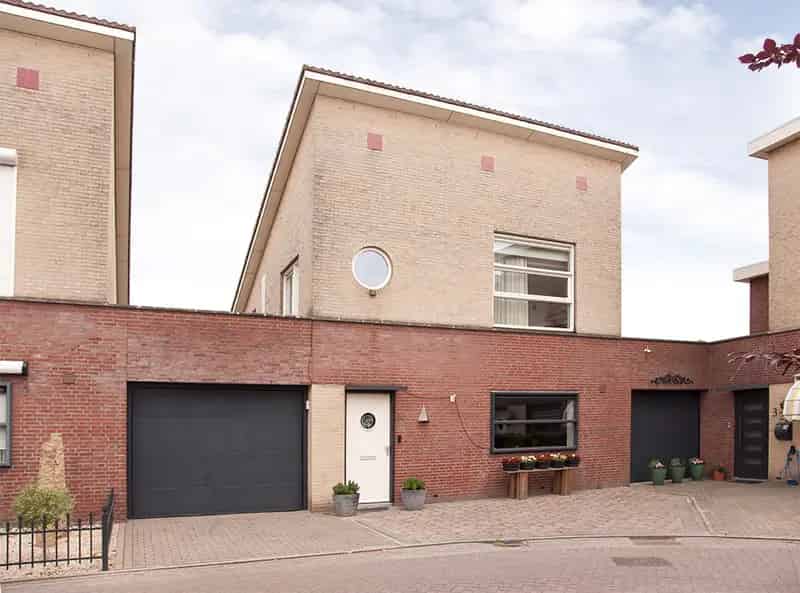 Gasloze woning Etten-Leur Centrum: Ruime woning met patiotuin en garage
