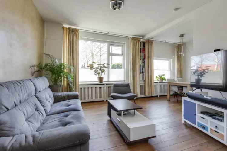 Moderne helft van dubbel woonhuis te Dieren nabij Veluwezoom