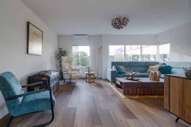 Huis te koop Bergschenhoek: Royale 2-onder-1-kapwoning met praktijkruimte