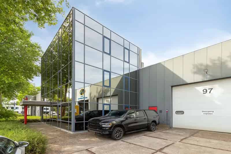 Bedrijfshal Dordrecht | Zoek bedrijfshallen te koop: Pieter Zeemanweg 97 3316 GZ Dordrecht 