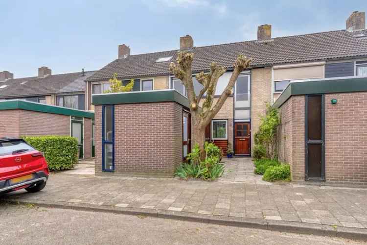 Ruime Familiewoning 4 slaapkamers nabij voorzieningen