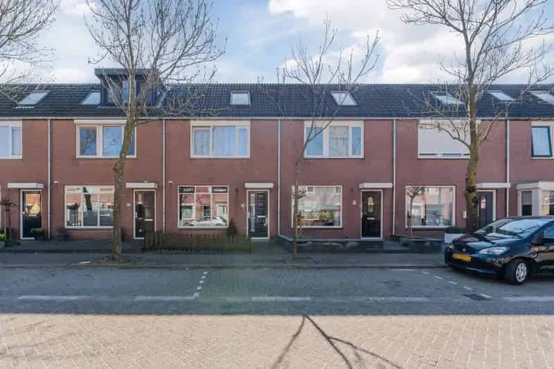 Huis te koop Rijnsburg: Ruime 4 slaapkamer woning, Energielabel A