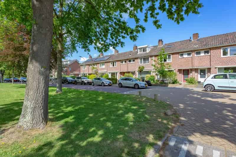 Huis te koop Badhoevedorp: Groene gezinswoning met uitbreidingsmogelijkheden