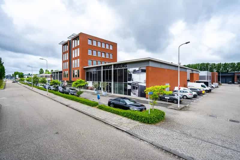 Bedrijfshal te huur Capelle aan den IJssel 1085m²
