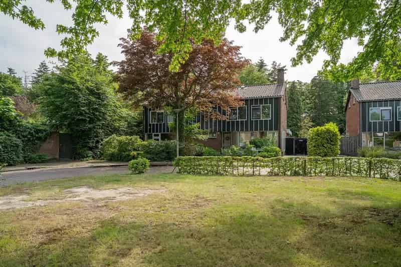 Ruime Tweekapper Bolhaar Enschede Parkachtige Tuin Garage