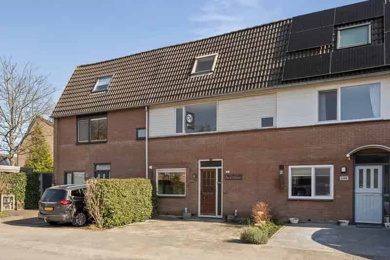 Gezinswoning Hoofddorp: Ruime woning met 3 slaapkamers en diepe tuin