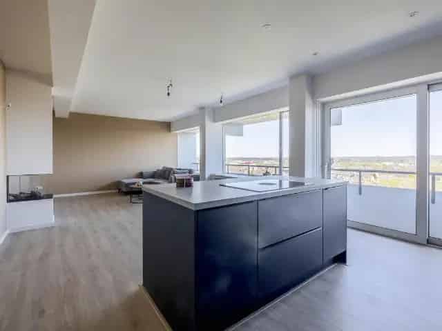 Gerenoveerd Appartement Venlo - Modern Comfort en Uitzicht