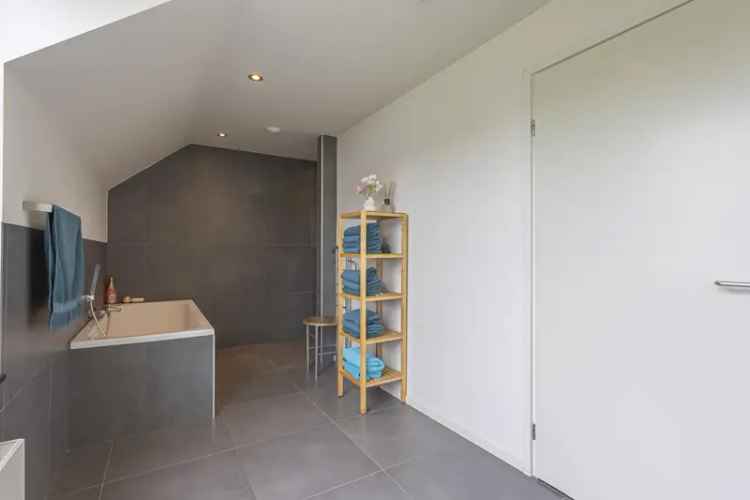 Vrijstaande woning Heerlen 280m2 3 slaapkamers grote tuin