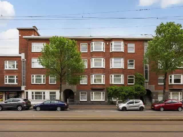 Top appartement Laakkwartier starters ruim licht in te delen