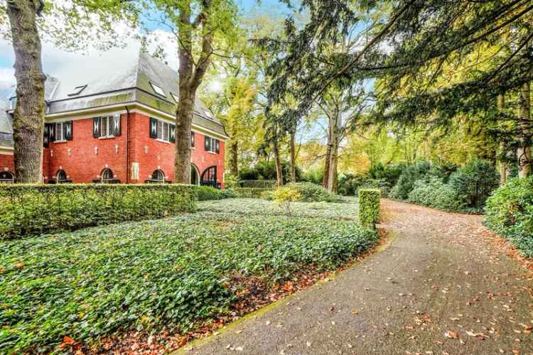 Stijlvol Koetshuis Oud-Wassenaar 5 slaapkamers 3 badkamers