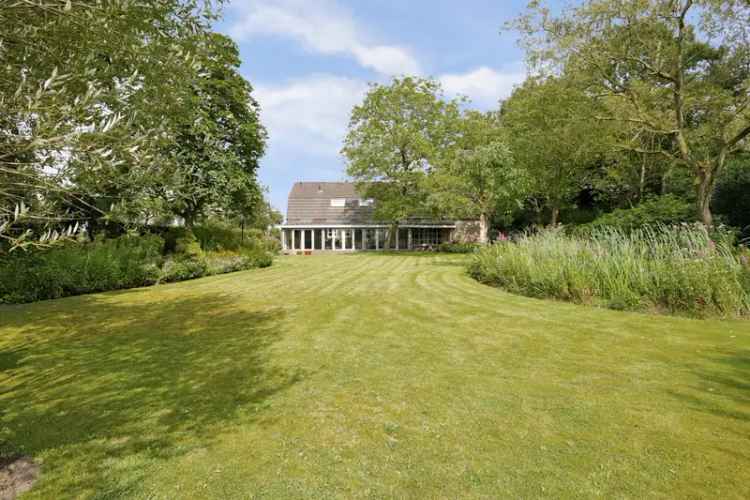 Woonboerderij Te Koop in Valkenswaard, Noord-Brabant