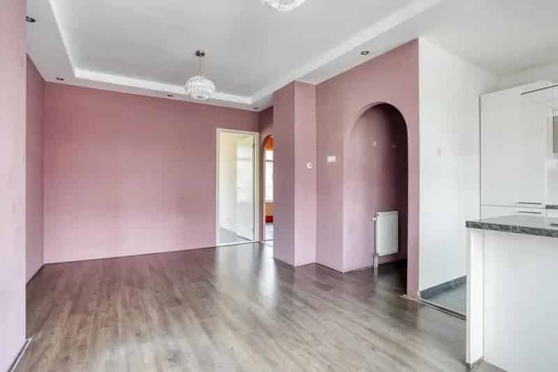 3 Kamer Appartement Rotterdam Zuid Balkon  Direct Beschikbaar