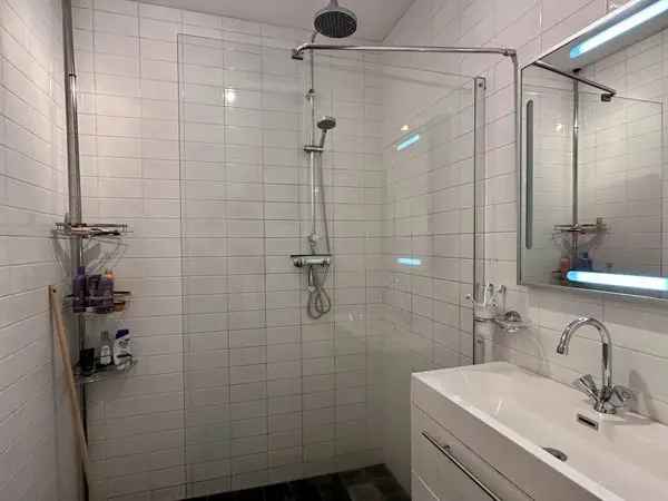 Te Huur: Ruim 3-kamerappartement Utrecht