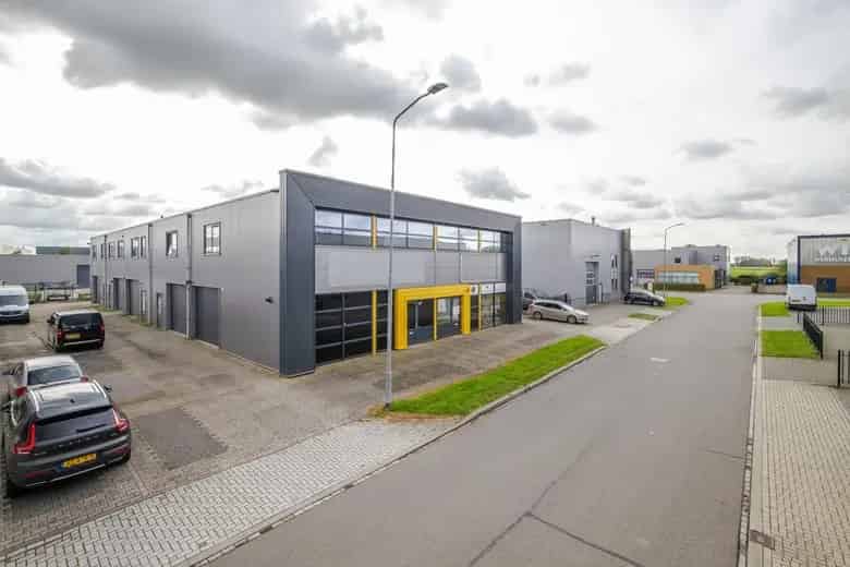 170 m2 bedrijfsruimte te huur in Heteren