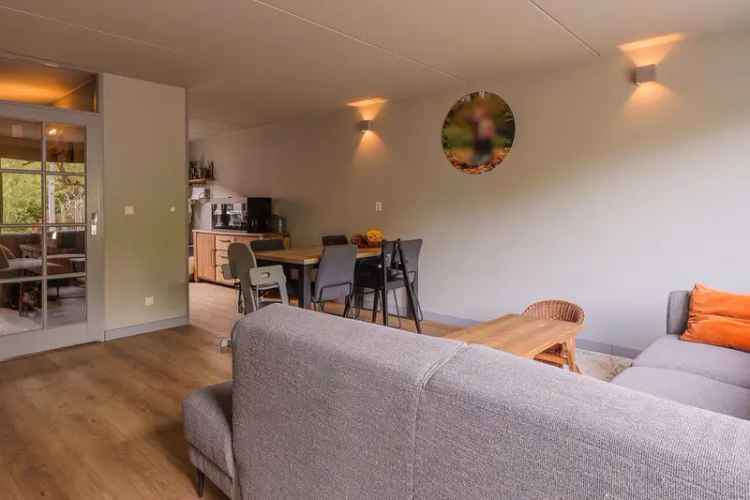 Ruime eengezinswoning 4 slaapkamers moderne keuken badkamer  8 zonnepanelen
