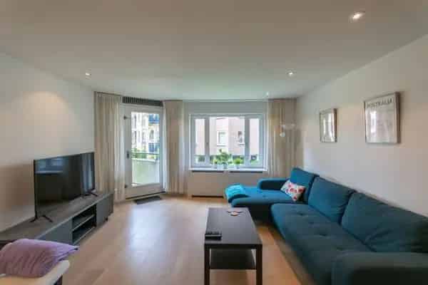 Appartement met Volledig Uitgeruste Keuken