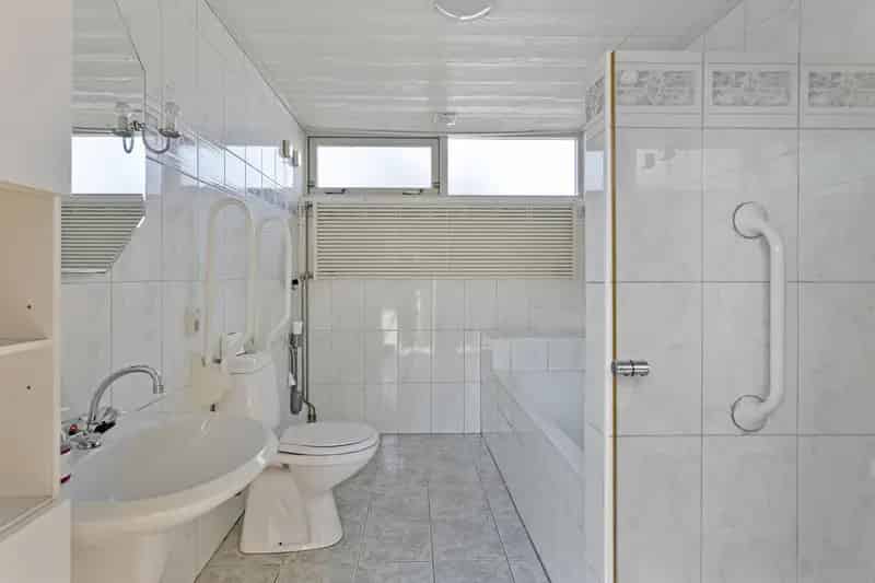 Semibungalow Ravenstein 3 slaapkamers tuin garage