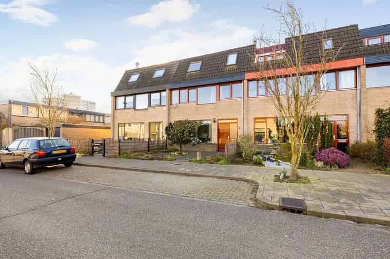 Royale Middenwoning 6 Slaapkamers Ede