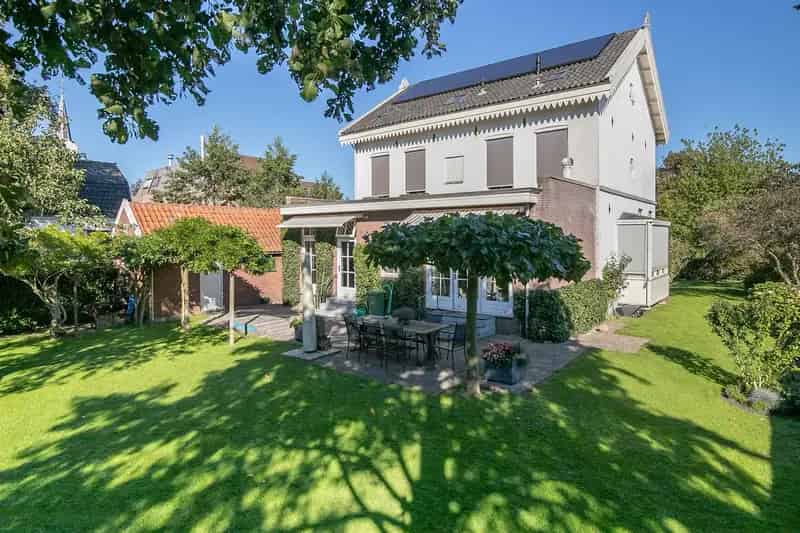 Vrijstaande woning Landsmeer 295m2 3 slaapkamers grote tuin