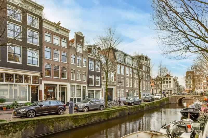 Grachtenpand Amsterdam 184m2 NEN GO Winkel Twee Woningen Eigen Grond
