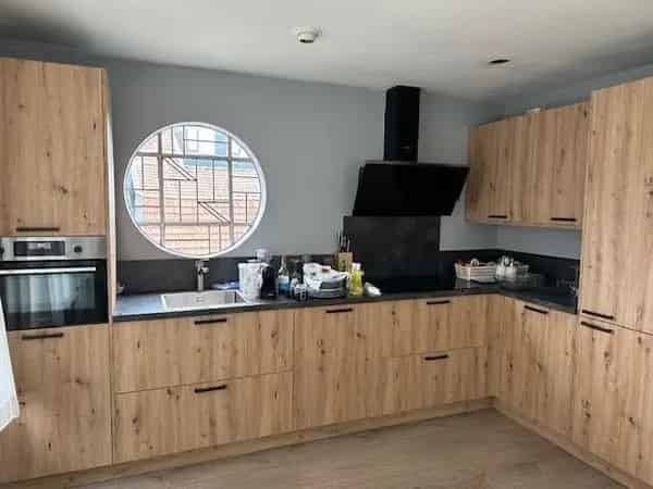 Gemeubileerd Appartement 3 Slaapkamers Krommenie  Tijdelijk te Huur