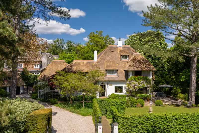 Rietgedekte Villa Overveen 1433m2 Perceel 389m2 Wonen